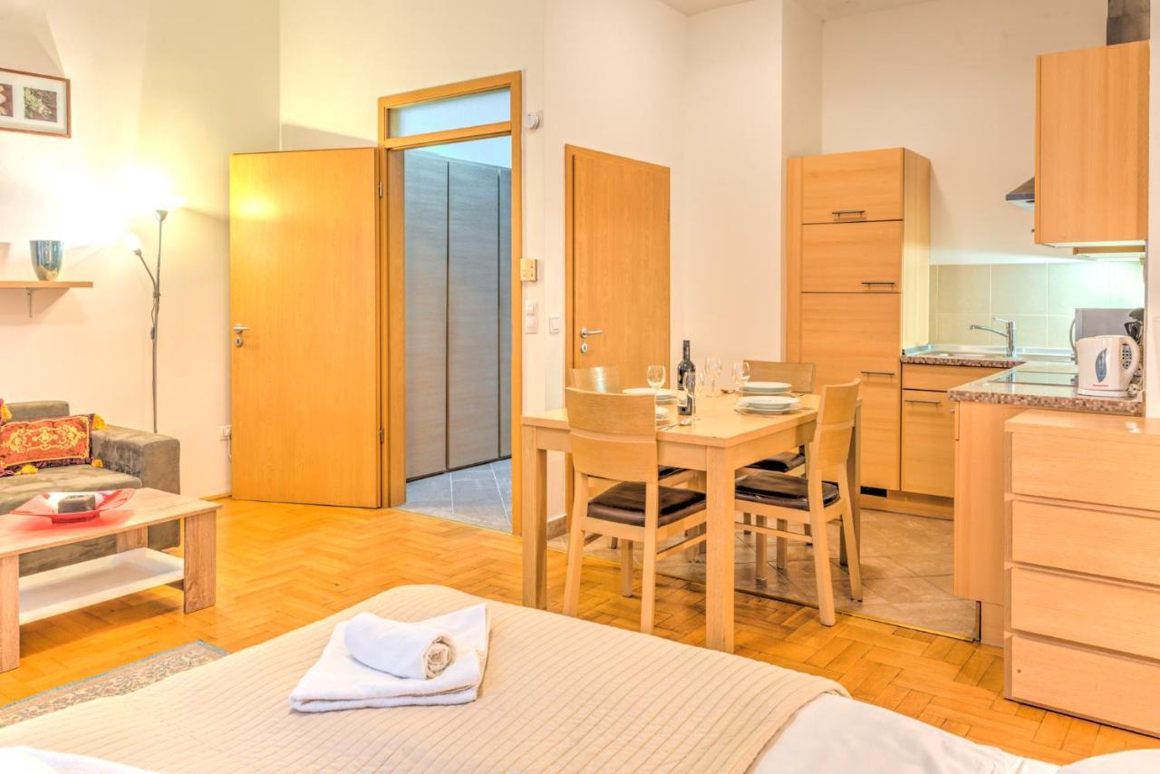 Central Apartments بودابست المظهر الخارجي الصورة